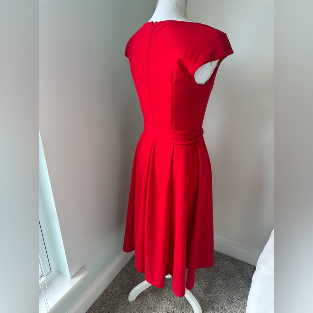 Red dress - Picture 2 of 5